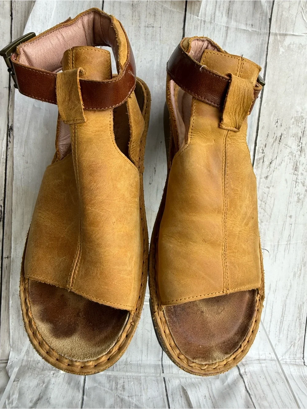 Naot Women’s Verbena Leather Ankle Strap Wedge Open Toe Sz 37